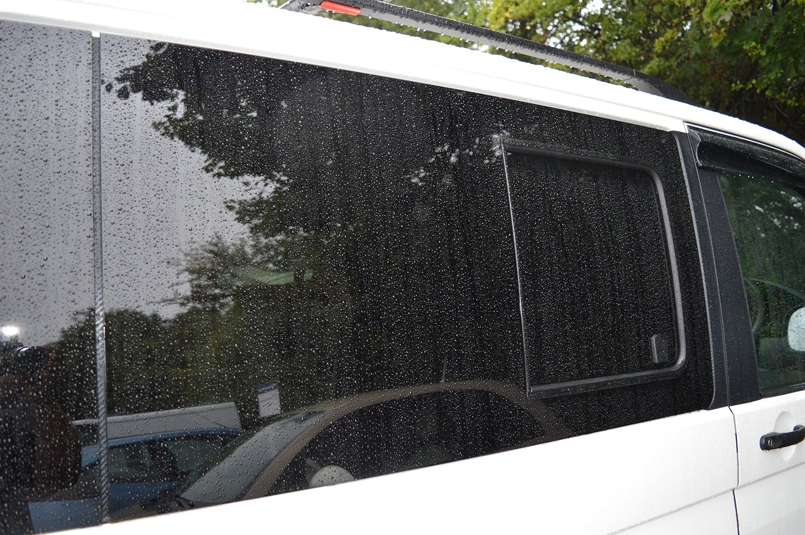 VW T5/T5.1/T6/T6.1 O/S/Front Opening Window In Privacy Tint (Offside) - Image 8