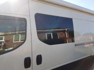 Iveco Daily 2014> N/S/F Fixed Window