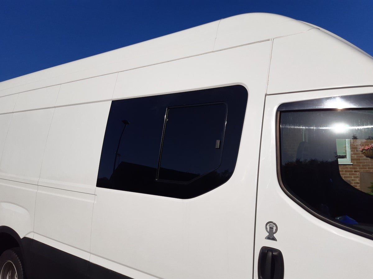 Iveco Daily 2014> O/S/F Opening Window - Image 2