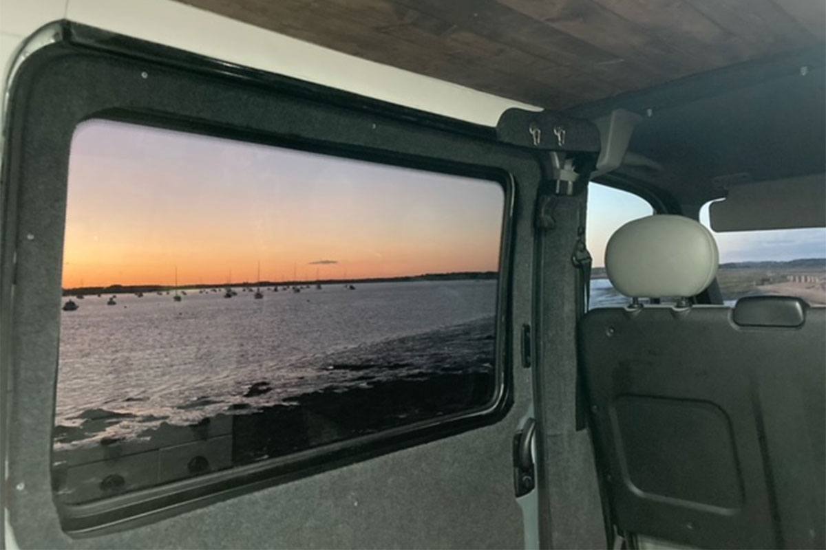 Master/Movano 1997 > 2010 N/S/F (SWB/MWB/LWB) Fixed Window In Privacy Tint - Image 3