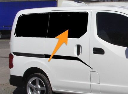 Nissan NV200 O/S/F Fixed Window in Privacy Tint - Image 3