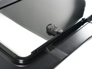 VW T5/T5.1/T6/T6.1 O/S/Front Opening Window In Privacy Tint (Offside) - Image 5