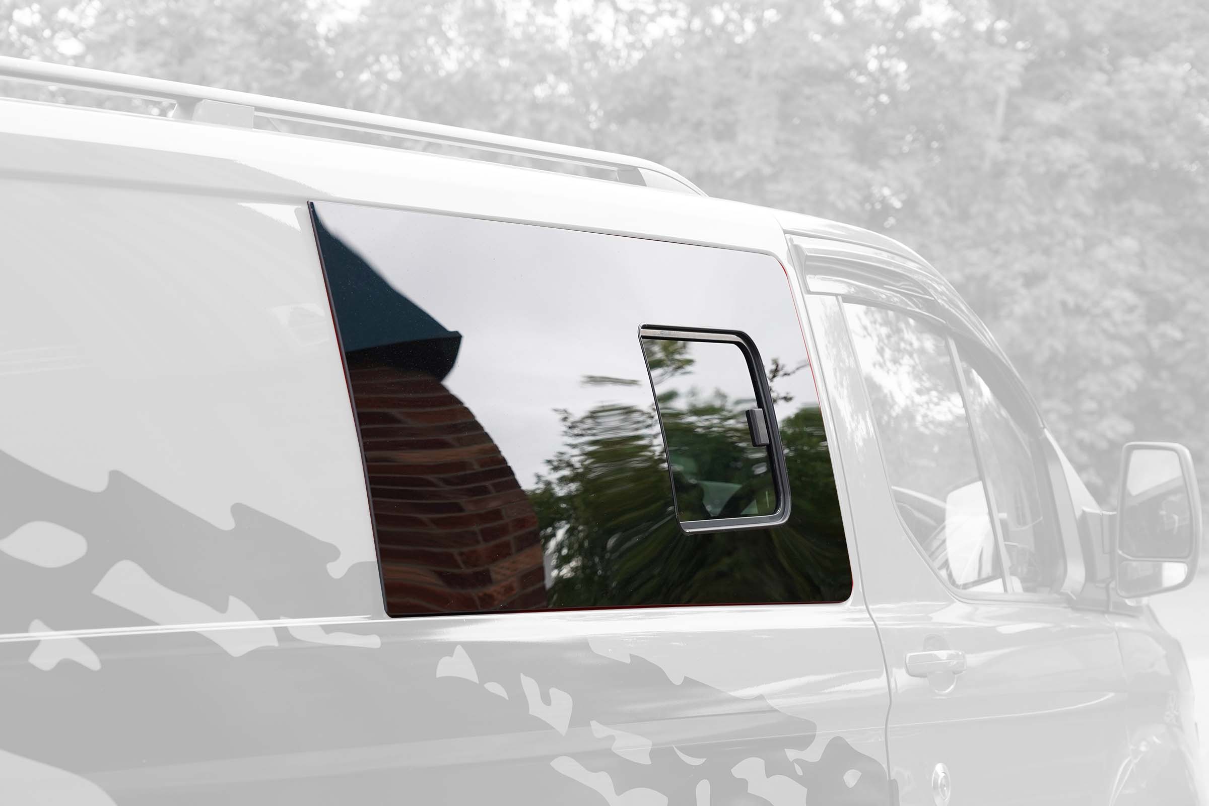 Ford Transit Custom O/S/F Opening Window in Privacy Tint (SWB/LWB) - Image 2