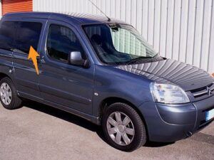 Alternative view of Partner/Berlingo O/S/F Fixed Window in Privacy Tint
