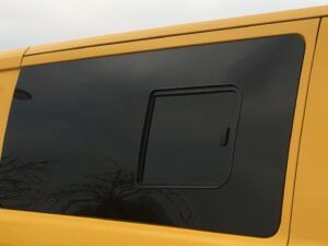 Ford Transit Custom O/S/F Opening Window in Privacy Tint (SWB/LWB) - Image 3