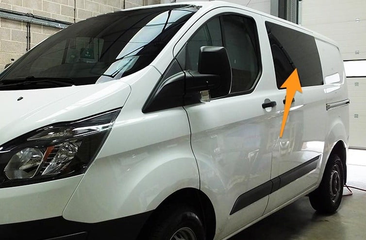 Ford Transit Custom N/S/F Fixed Window in Privacy Tint (SWB/LWB) - Image 3
