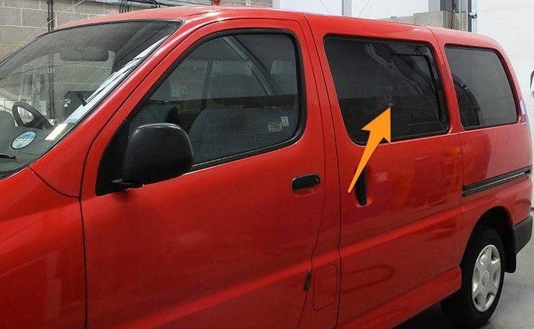 Toyota Hiace *OPENING WINDOW* N/S/F (Nearside)