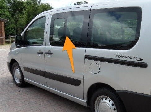 Expert/Dispatch/Scudo/Proace 06-16 N/S Front Fixed Window In Privacy Tint - Image 2