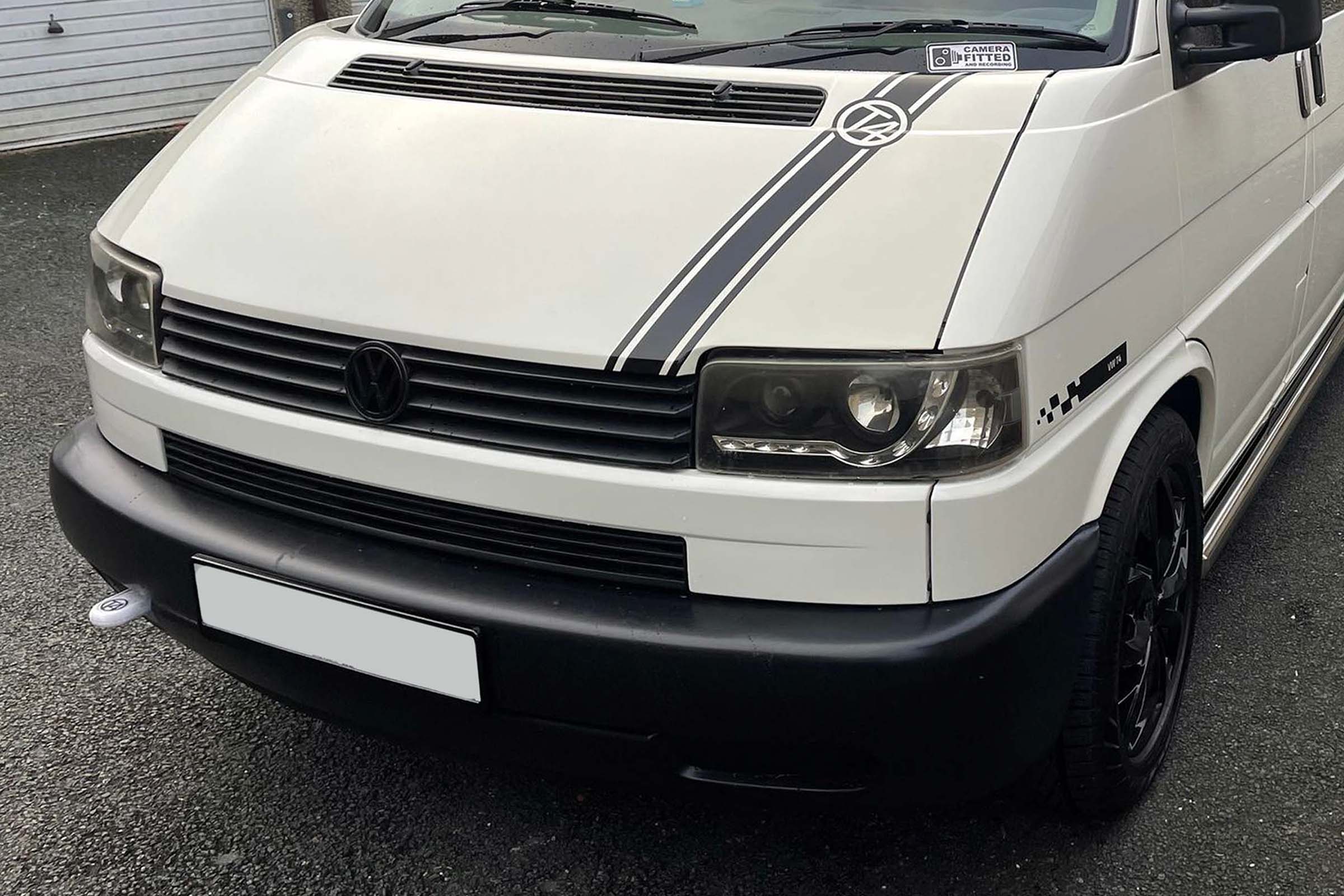 T4 Black LED DRL Headlamps w/Normal Indicator (PHL9044A) - Image 2