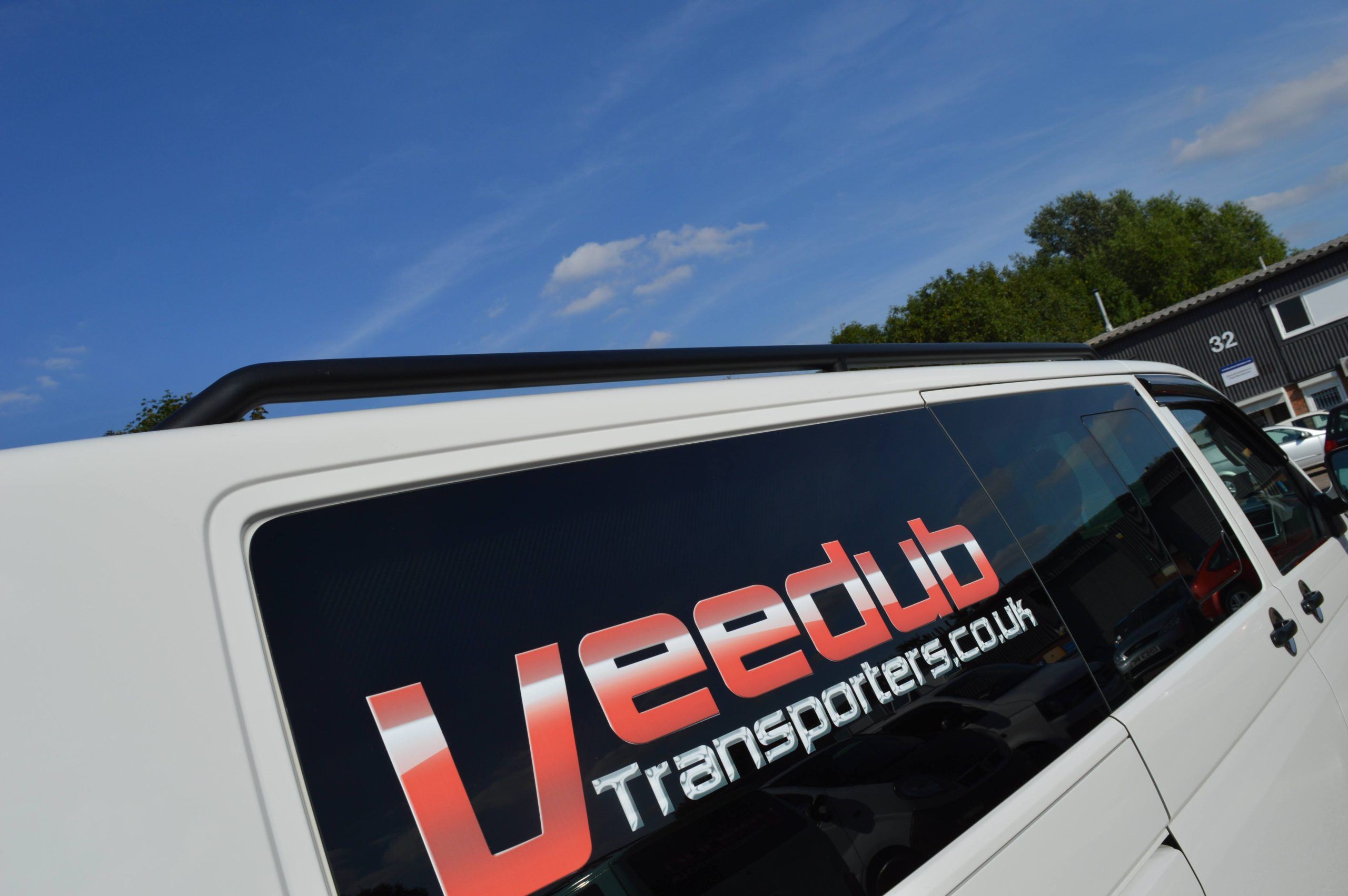 T5/T5.1/T6/T6.1 42mm Matt Black Steel Roof Bars - LWB - Image 3