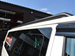 T5/T5.1/T6/T6.1 42mm Matt Black Steel Roof Bars - LWB - Image 6