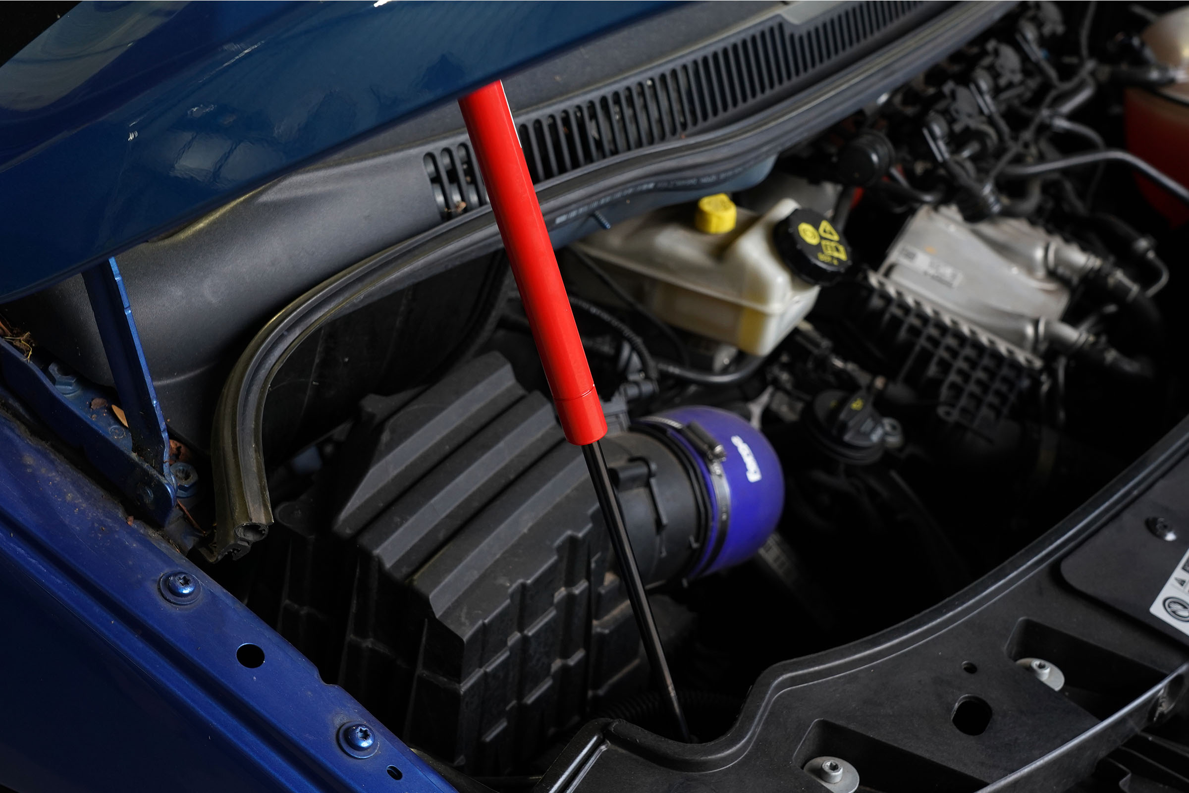 VW T6/T6.1 Red Gas Bonnet Strut - Image 6