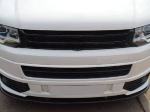 T5.1 Facelift 2010> Badgeless Front Grille Gloss Black