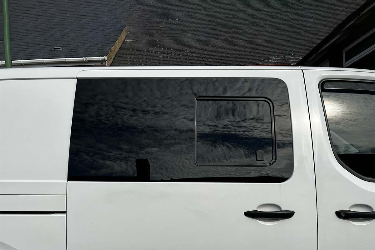 Dispatch/Expert/Proace 2016> (SWB) O/S Front Opening Window In Privacy Tint