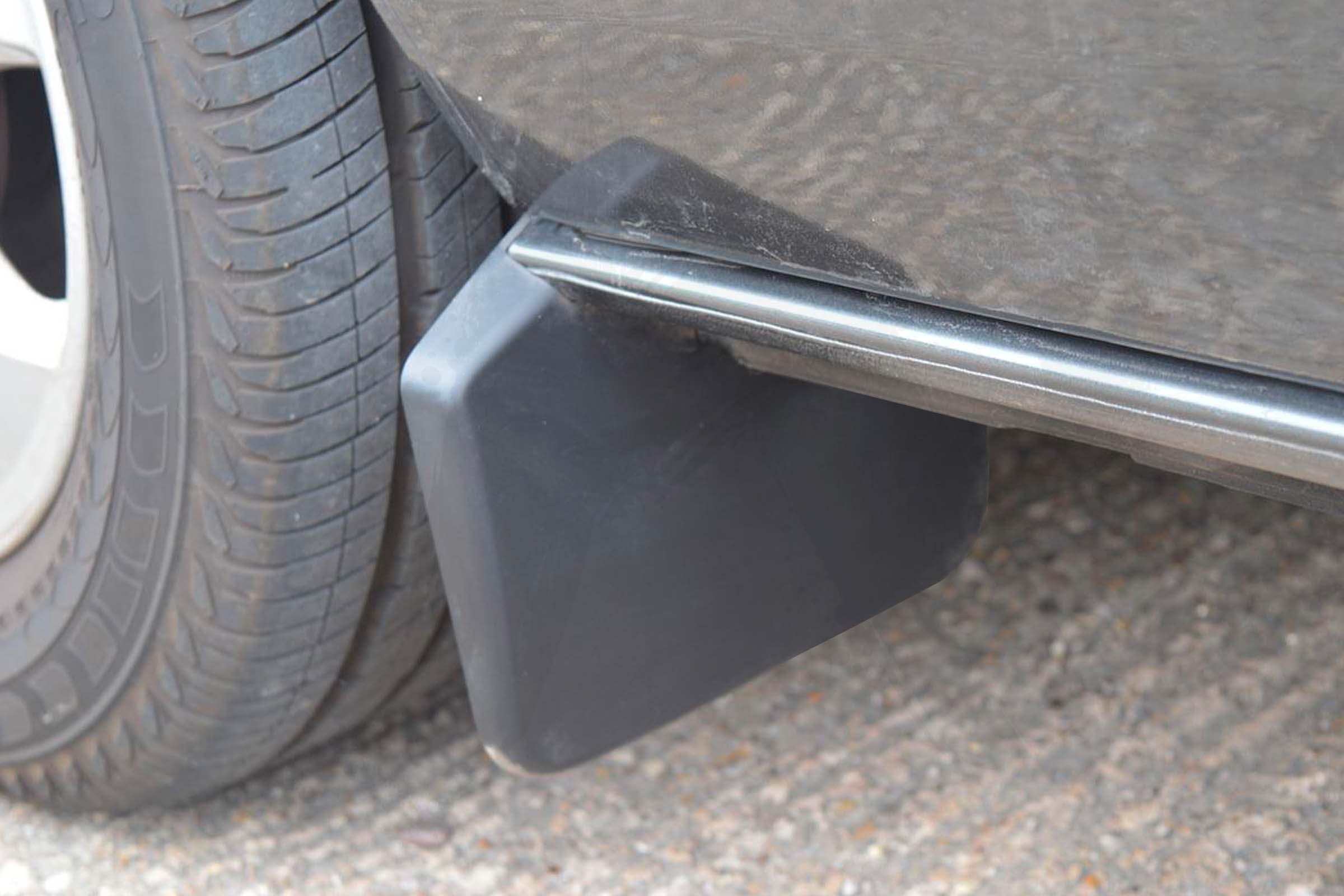Transit Custom Mudflaps - Front (pair) - Image 2