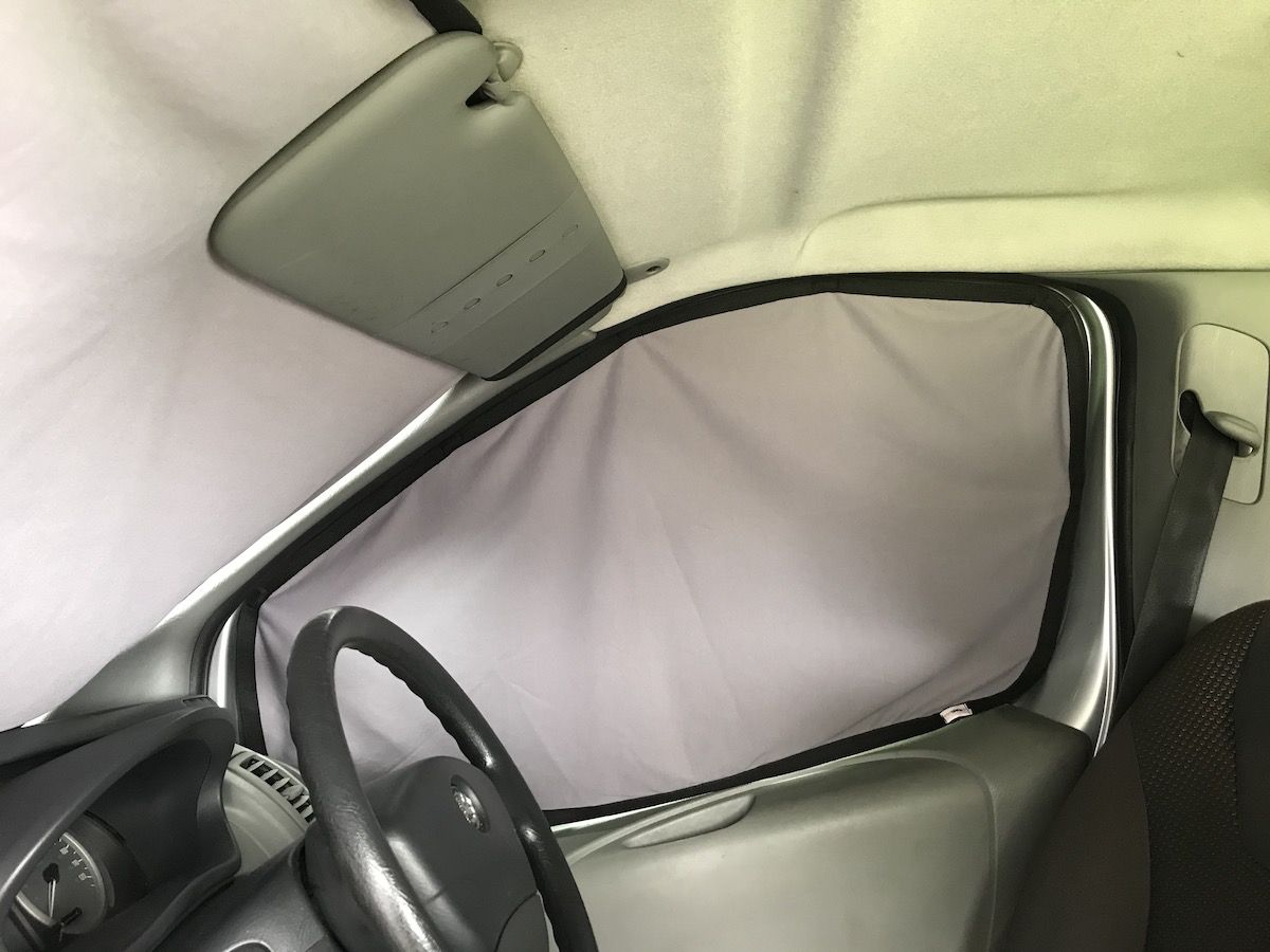 Trafic/Vivaro/Primastar Magnetic Cab Curtain Kits - Image 6