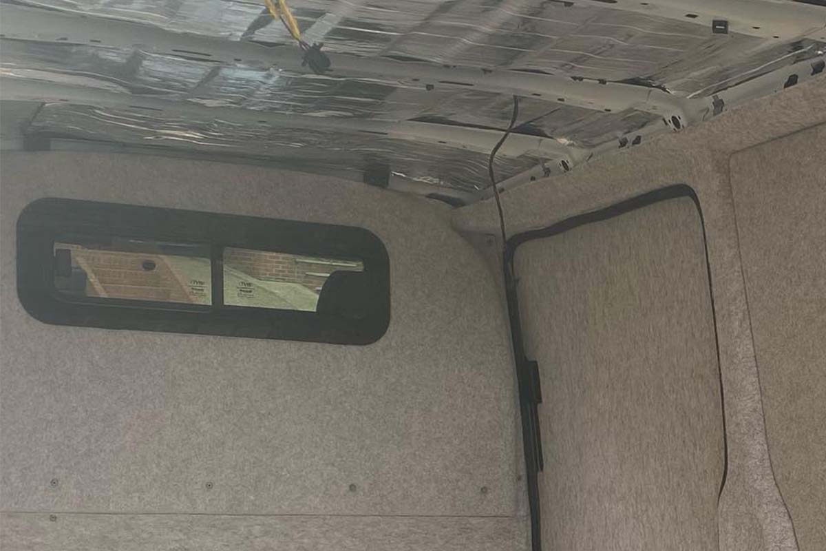 Universal Conversion Window - Opening (800mm x 270mm) - Image 8
