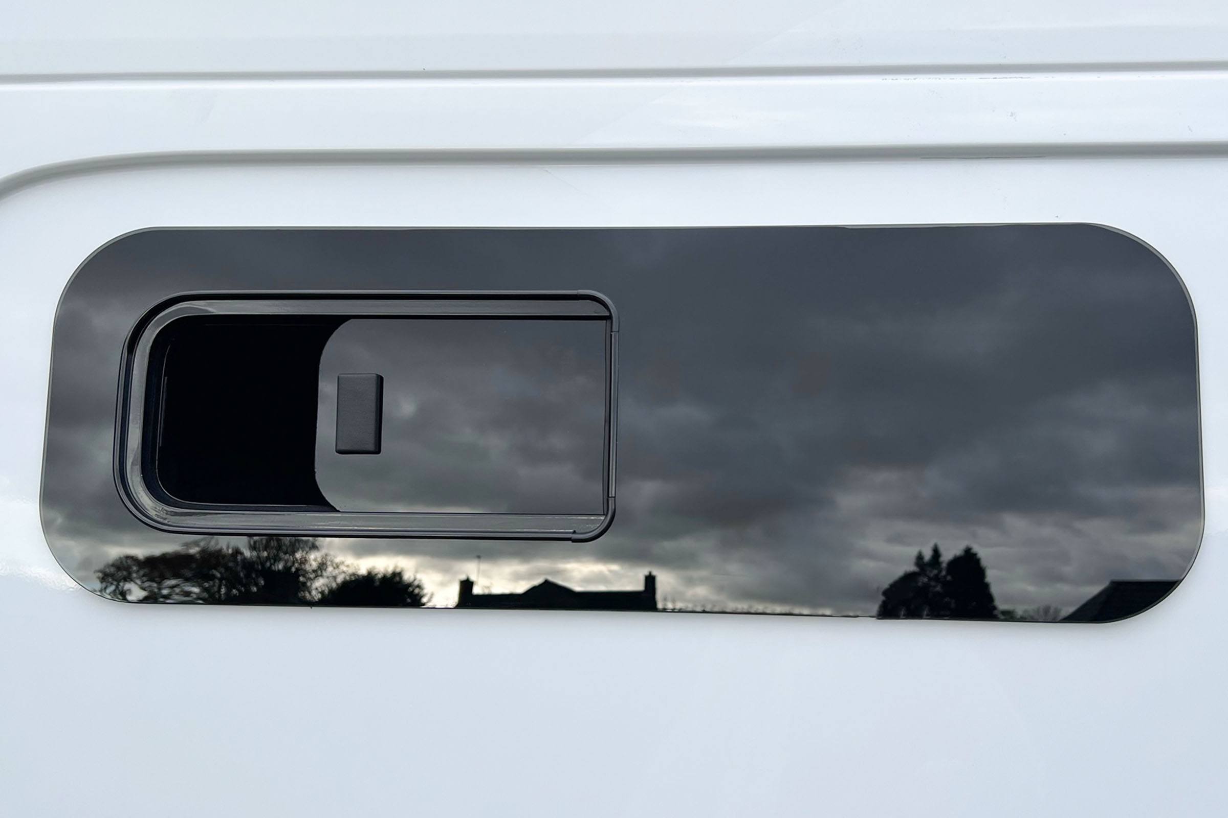 Universal Conversion Window - Opening (800mm x 270mm) - Image 3