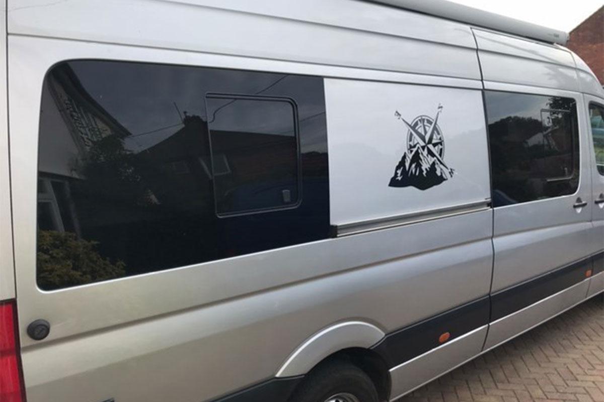 Mercedes Sprinter (LWB/XLWB) O/S/R Opening Window in Privacy Tint - Image 2