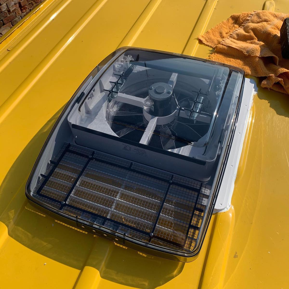 Maxxair Maxxfan Deluxe Roof Ventilation System (356 x 356)