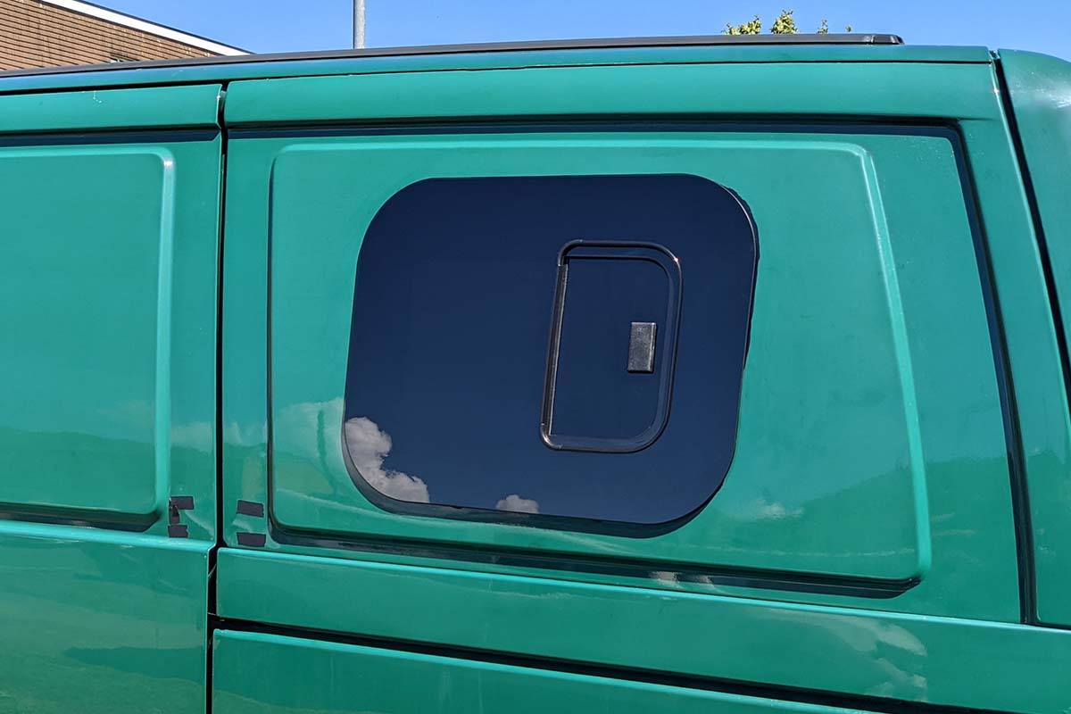 Universal Conversion Window – Opening (500mm x 400mm) - Image 7