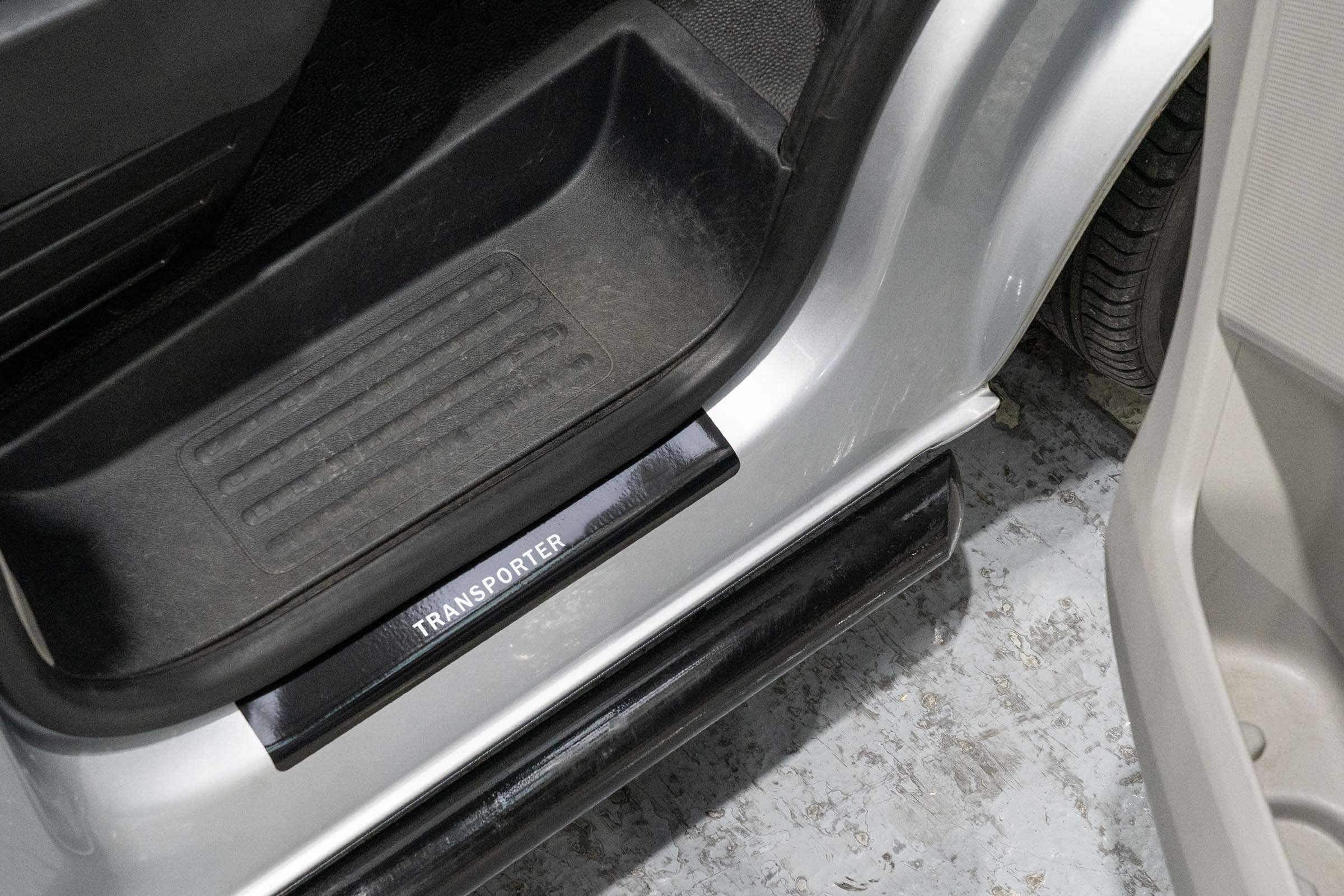 T6/T6.1 Door Sill Decals