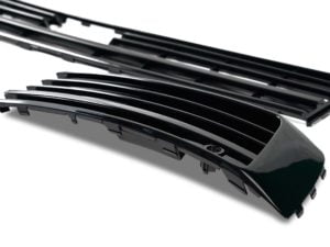 T6 Gloss Black Front Lower Grille (3Pcs) - Image 3