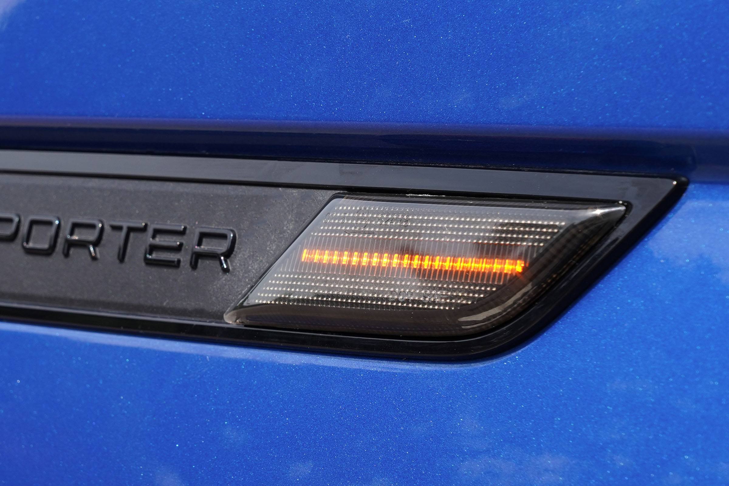T6.1 Dynamic LED Side Repeaters (Gloss Black W/ Black Lens) - Image 3