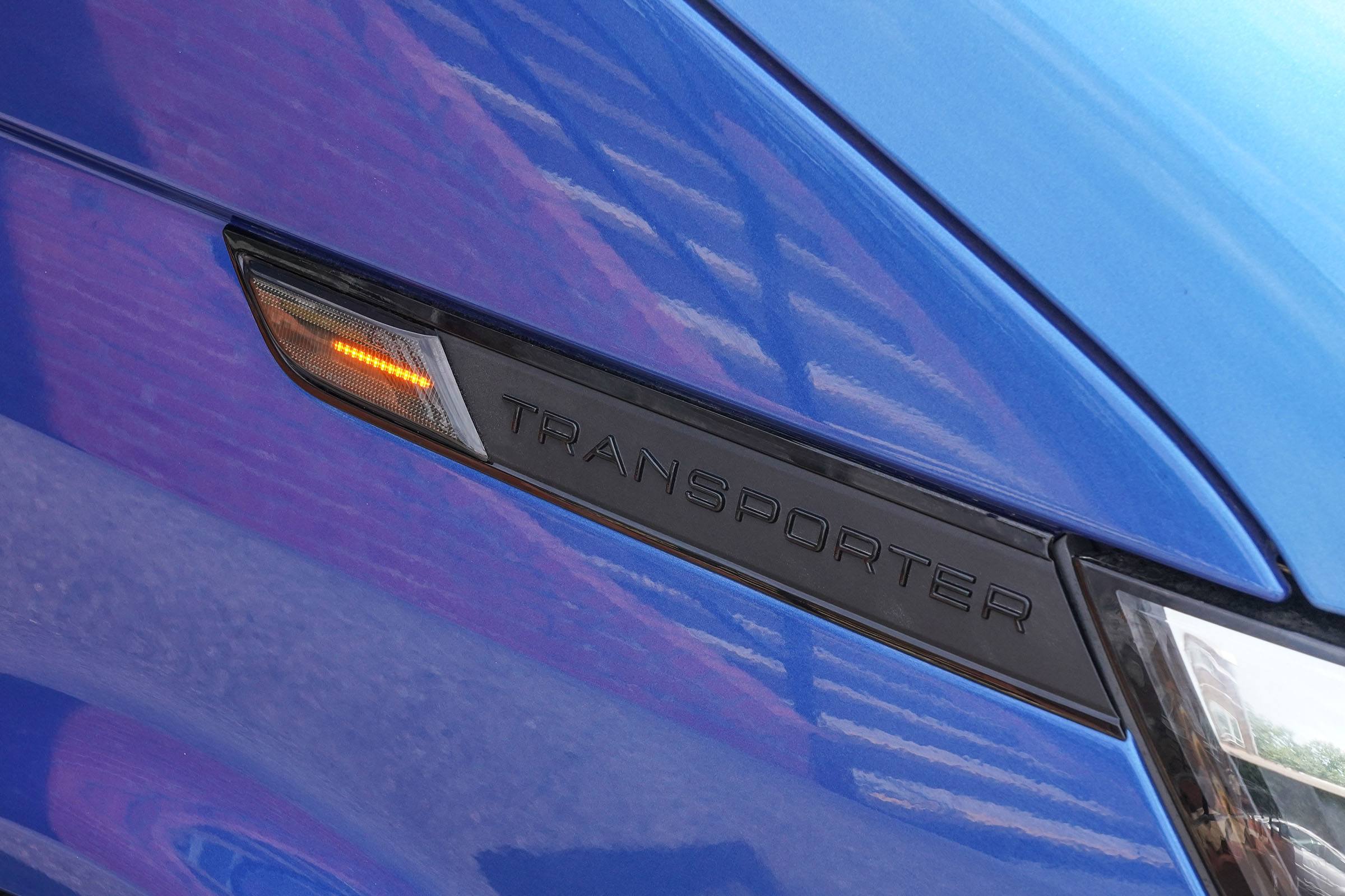 T6.1 Dynamic LED Side Repeaters (Gloss Black W/ Black Lens) - Image 7
