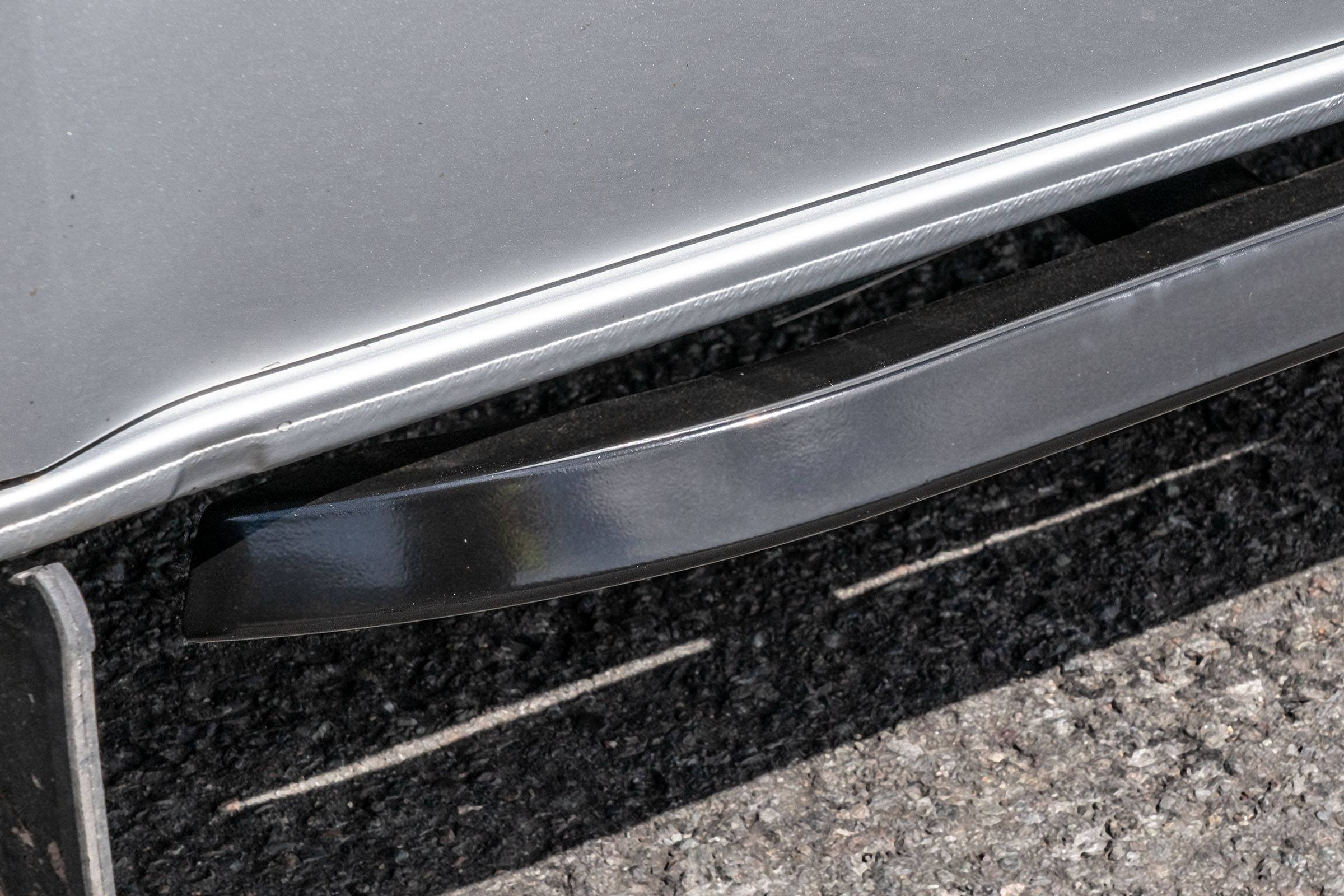 T5/T5.1 Gloss Black Trapezoid Sidebars LWB - Image 4