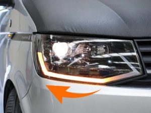 T6 Black LightBar Headlights With Dynamic Indicator - V2 - Image 4