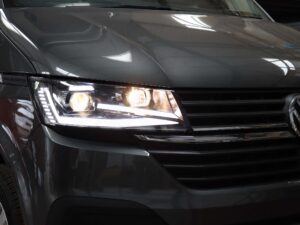 VW T6.1 Black Lightbar Headlights With LED Dynamic Indicator - Image 4