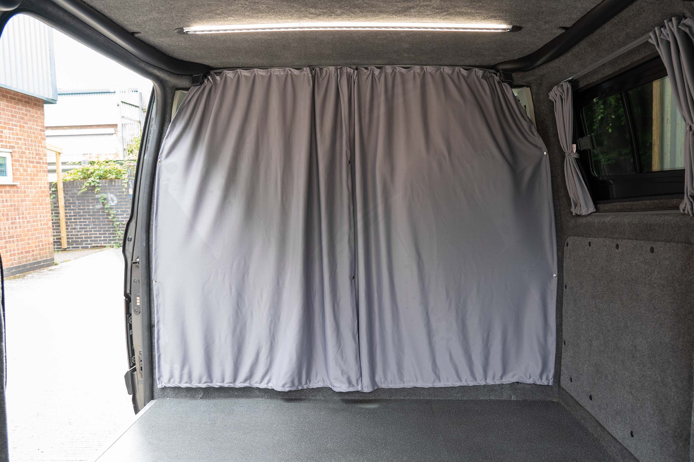 Van Curtain Cab Divider Kit