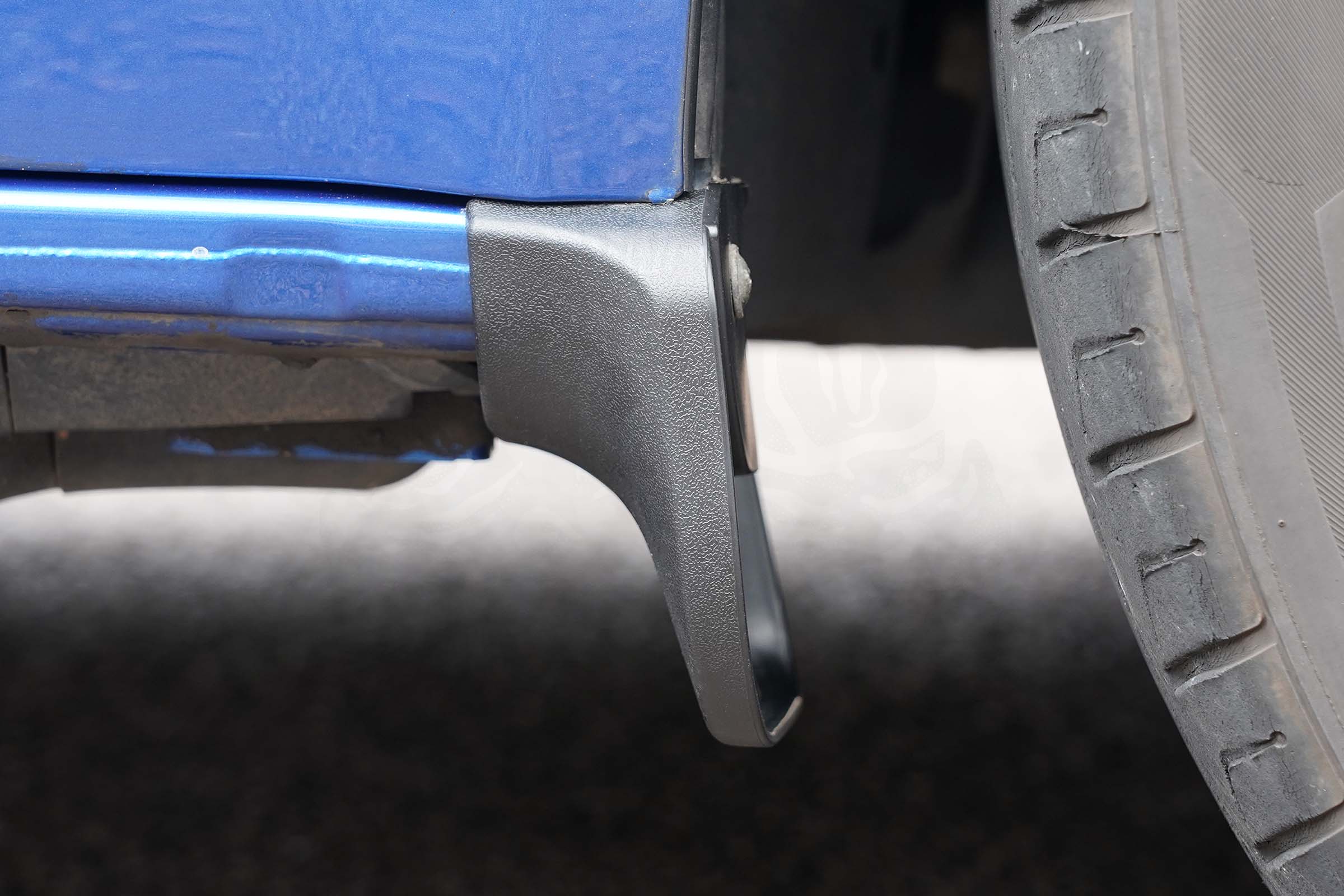 VW T5/T5.1 DUB Style Front Mudflaps (Pair) - Image 3