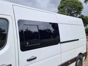 Alternative view of Nissan NV400 2011 - 2024 N/S/F (MWB/LWB/XLWB) Opening Window In Privacy Tint