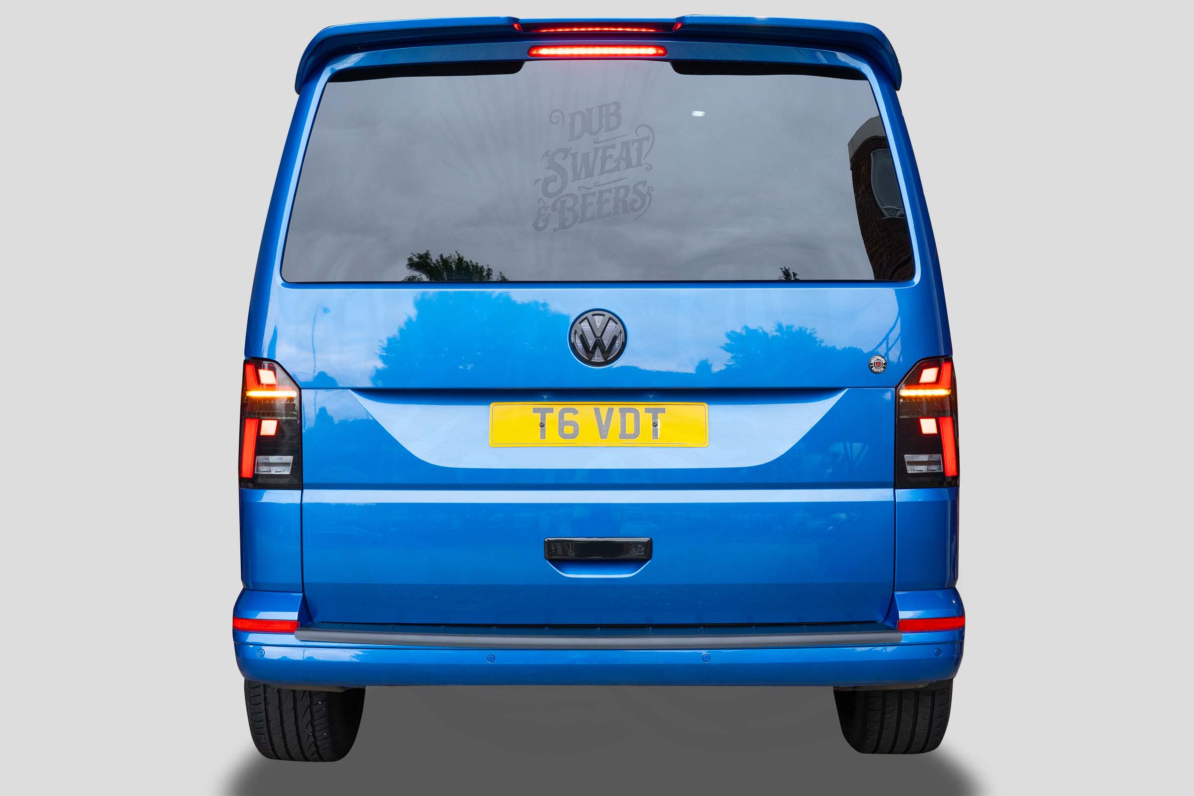 VW T6.1 Smoked LED Rear Lights With Dynamic Indicator – Tailgate - Image 6