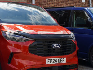 Ford Transit Custom (MK2) 2024> Deflec Bonnet Deflector - Gloss Black - Image 6