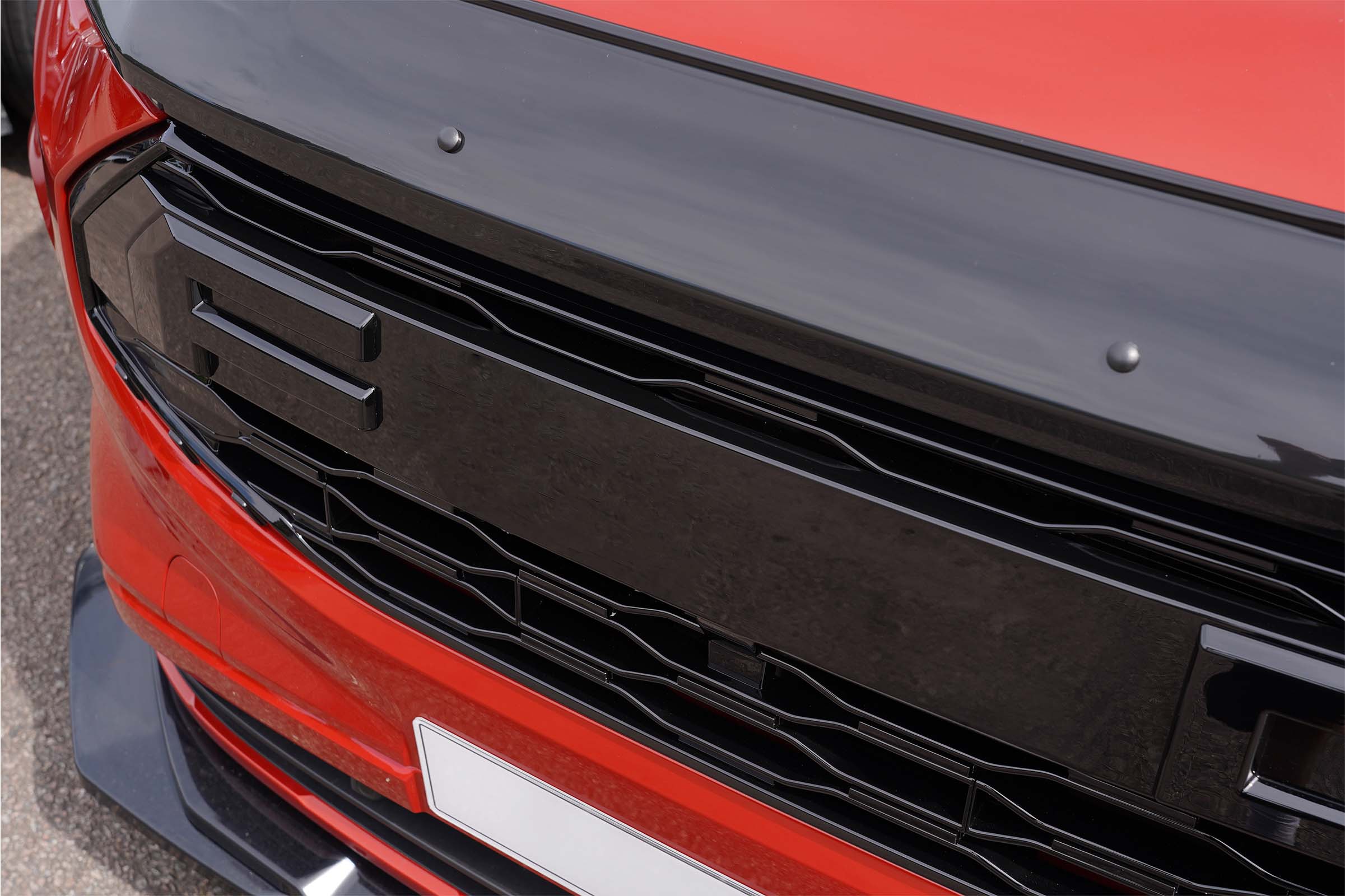 Transit Custom (MK2) Honeycomb Front Grille (2024>) - Image 3