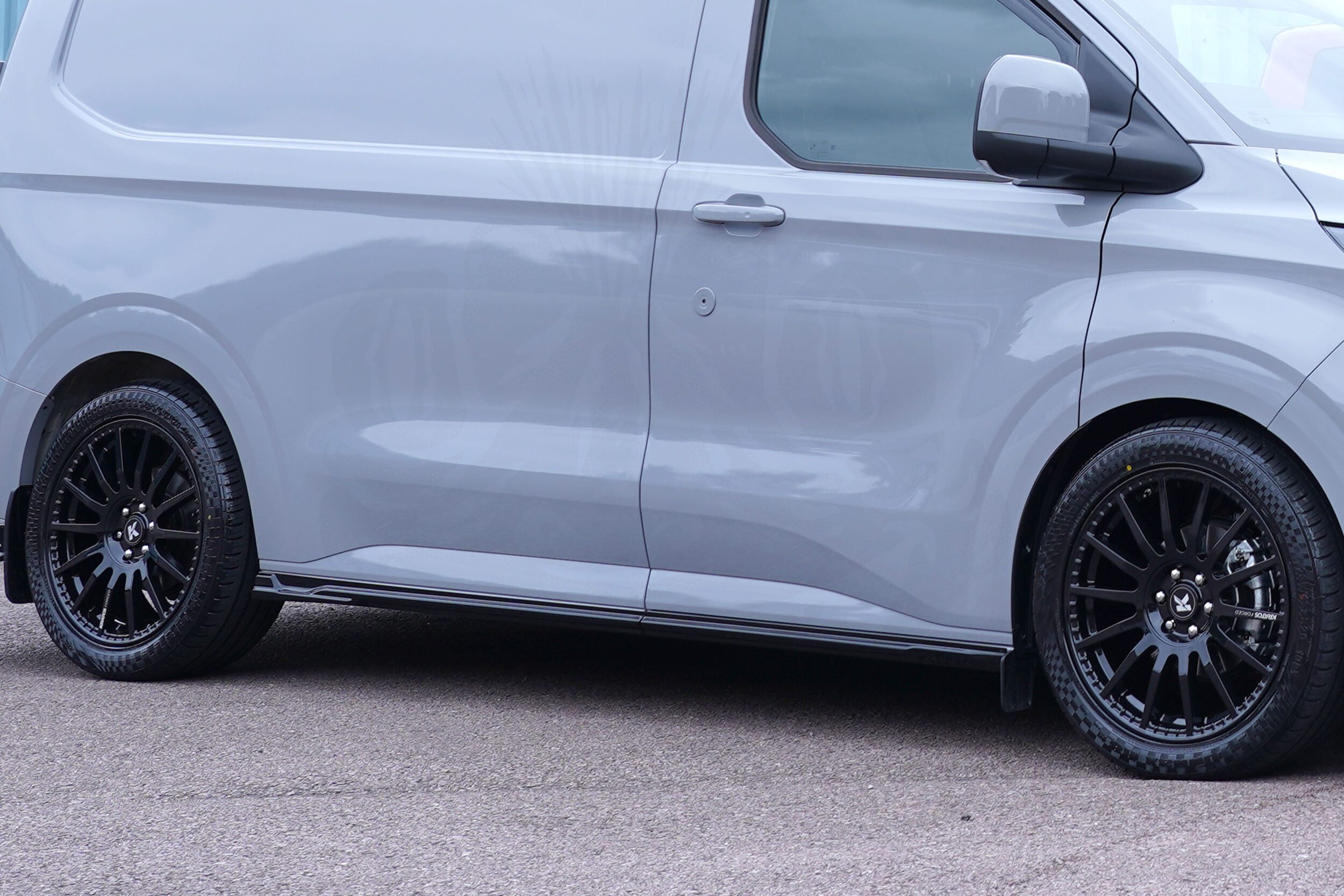 VW T7 / Ford Transit Custom (MK2) 2024> LWB Side Skirts - Image 3
