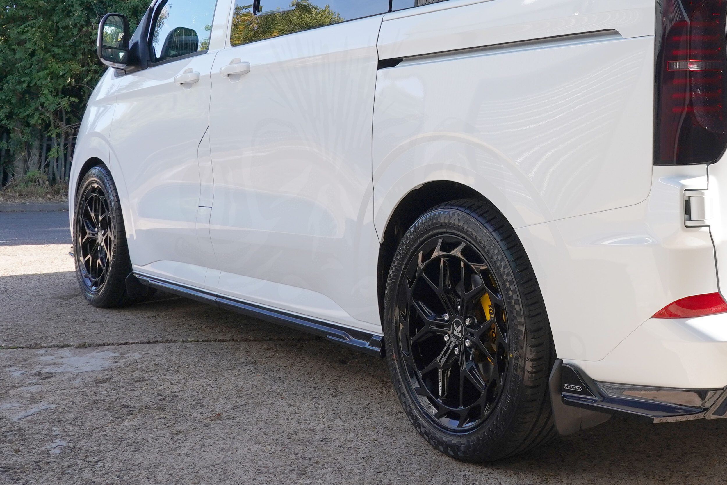 VW T7 / Ford Transit Custom (MK2) 2024> SWB Side Skirts - Image 4