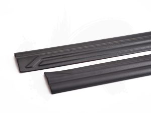 Mercedes Vito 14> (2pcs) Front Door Sill Protectors in Textured Black - Image 3