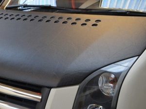 VW Crafter Mk2/MAN TGE 17> Plain Black Bonnet Bra