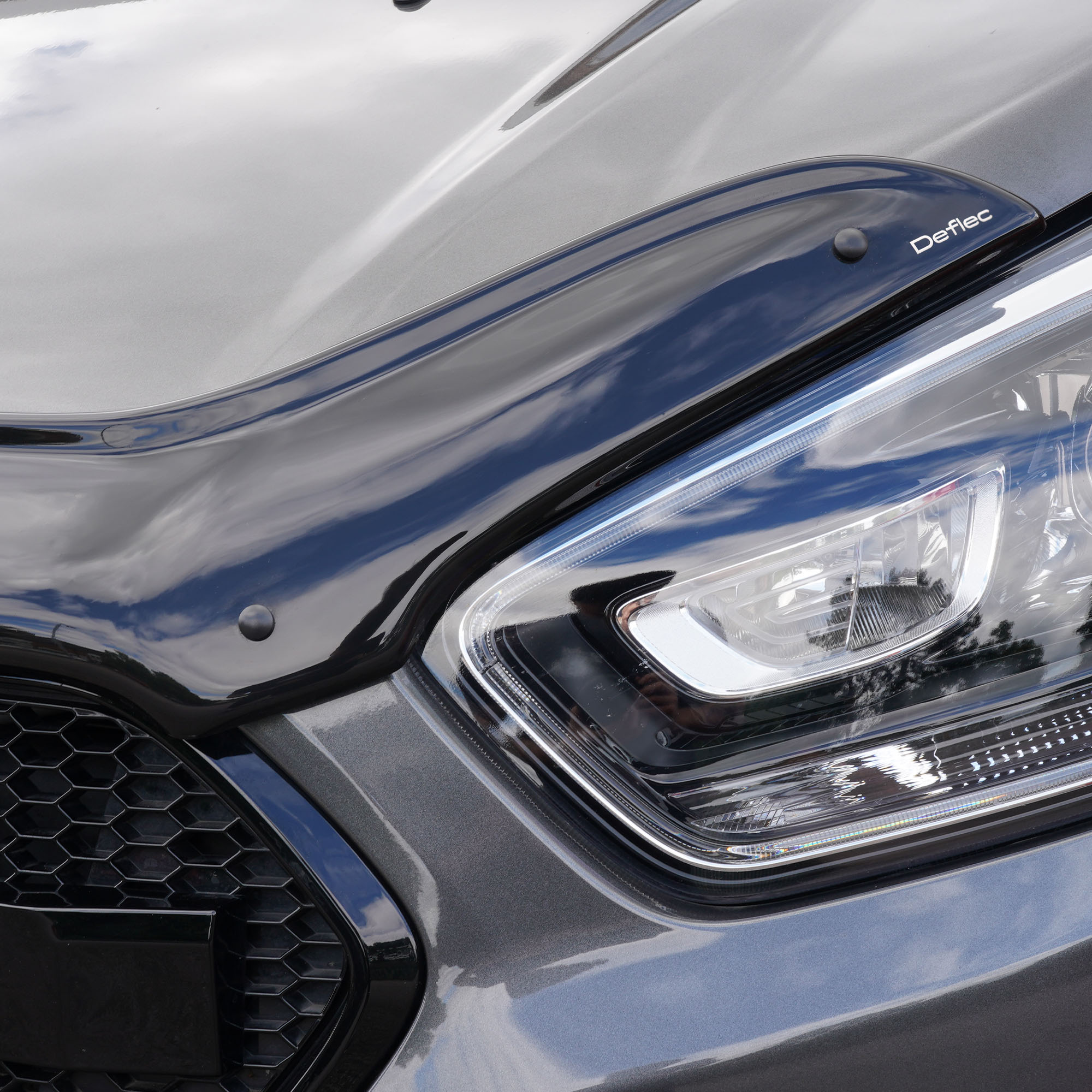 Ford Transit Custom 2018-2022 (MK1 Facelift) Deflec Bonnet Deflector - Gloss Black - Image 2