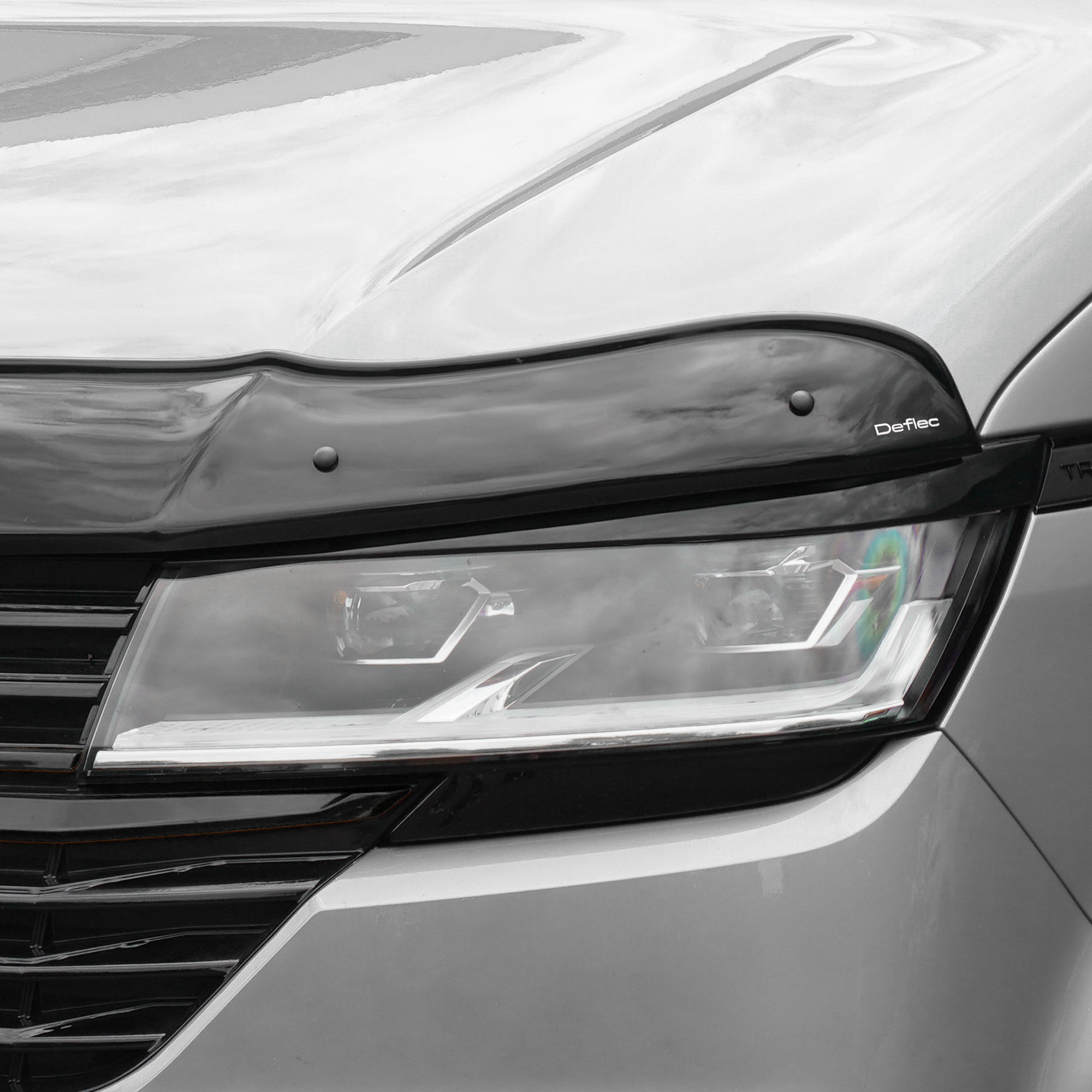 VW T6/T6.1 Deflec Bonnet Deflector - Gloss Black - Image 2