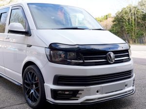 VW T6/T6.1 Deflec Bonnet Deflector - Gloss Black - Image 3