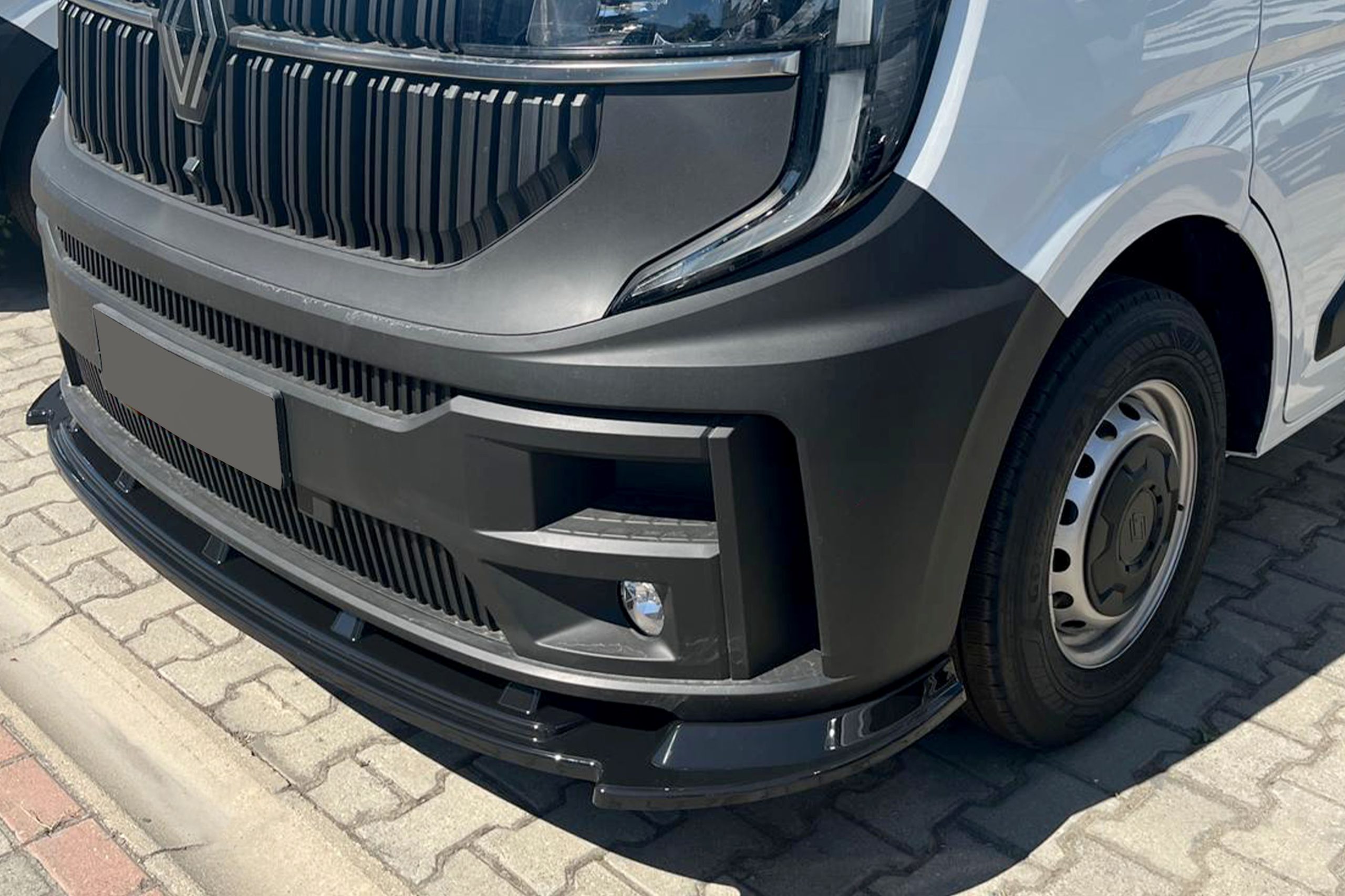 Renault Master / Nissan Interstar 25> Front Splitter – Under Original Bumper - Image 3