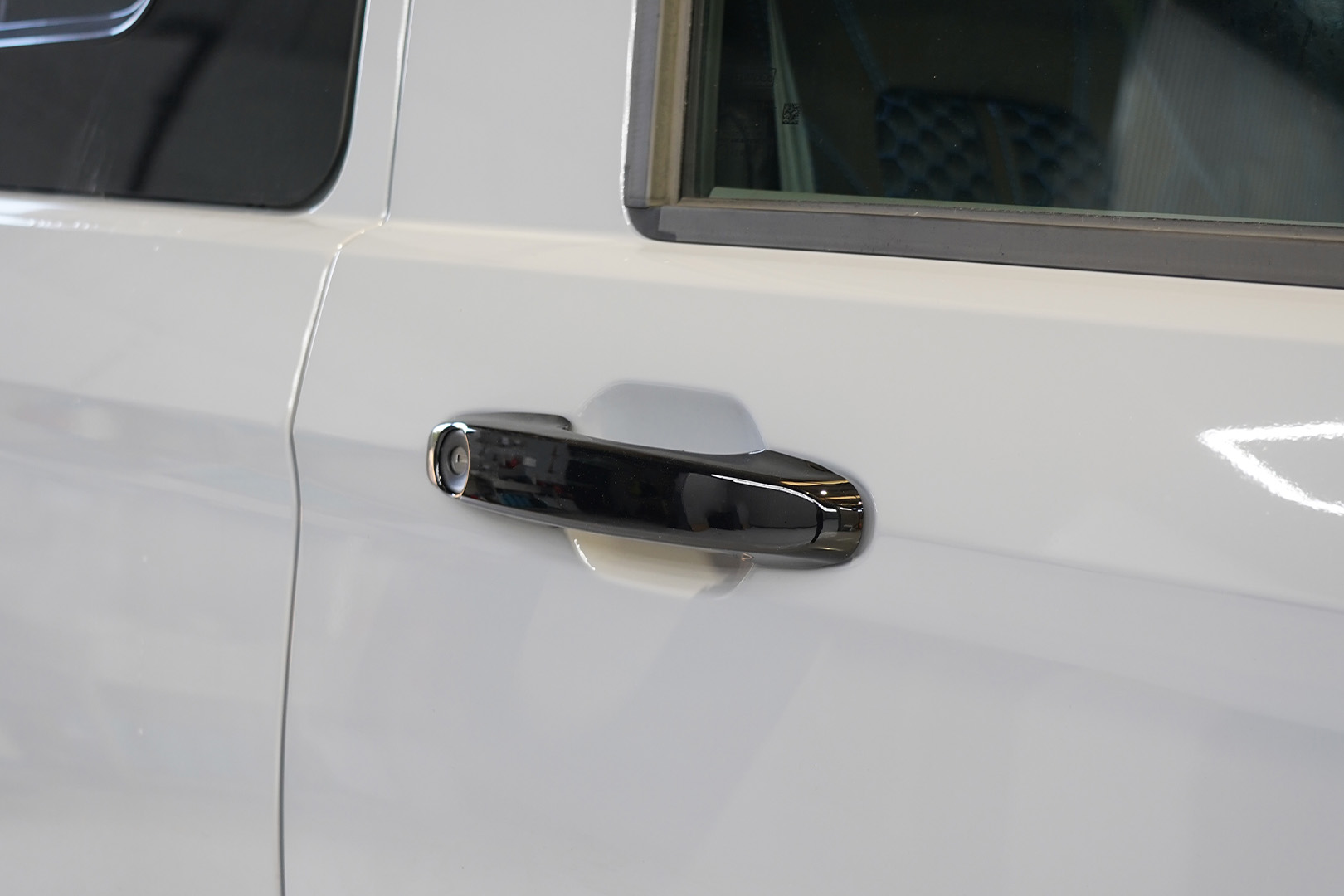 Ford Transit Custom Mk2 24>/VW T7 25> Door Handle Covers - Image 8