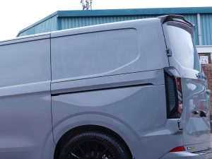VW T7 / Ford Transit Custom (MK2) 2024> Twin Door Rear Spoiler – Gloss Black - Image 5