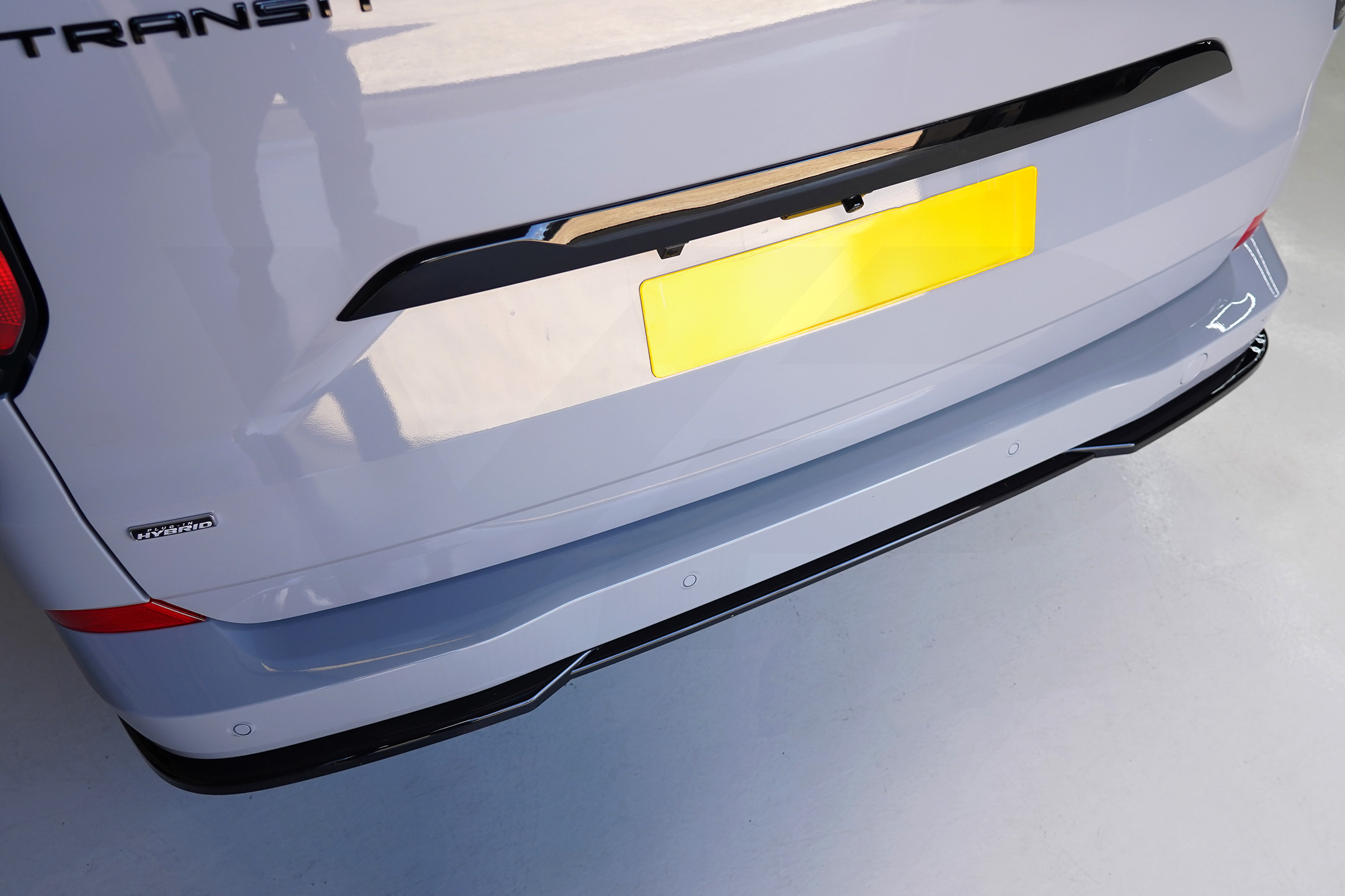 Transit Custom MK2 2024> / VW T7 25> Rear Splitter (Gloss Black) - Image 2