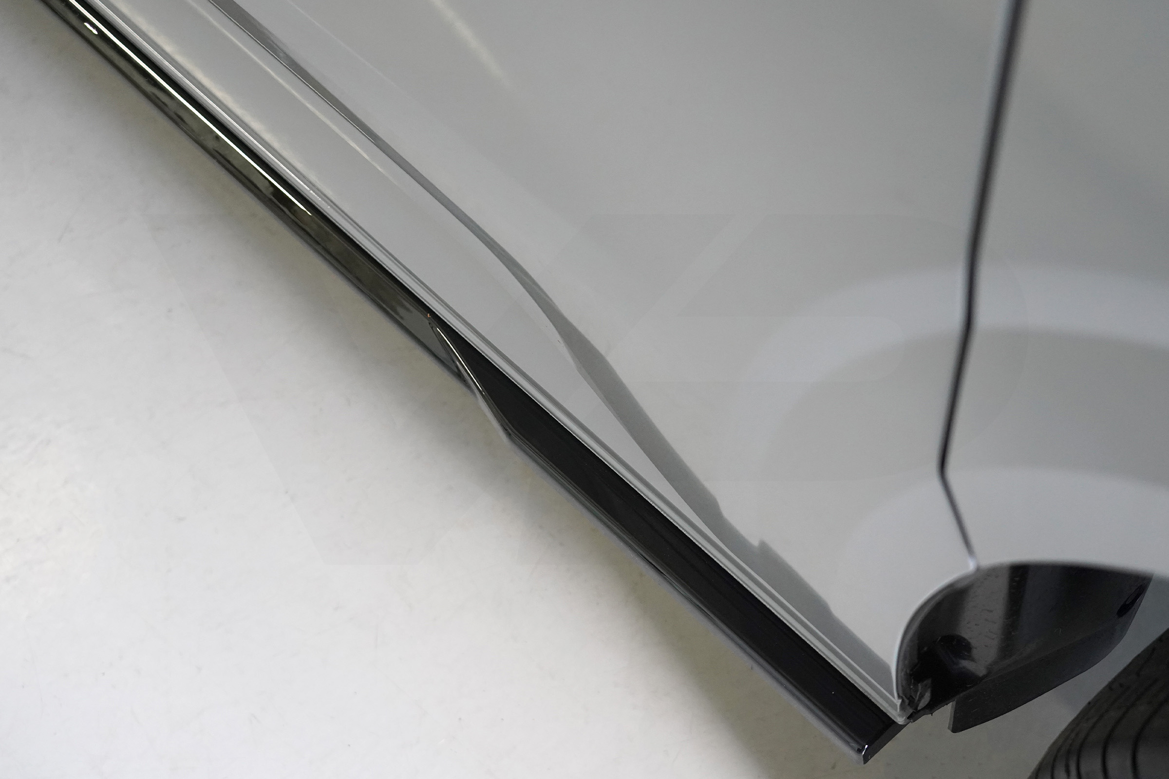 VW T7 25> / Transit Custom MK2 2024> Simple Side Skirts (For Mudflaps)- SWB- Gloss Black